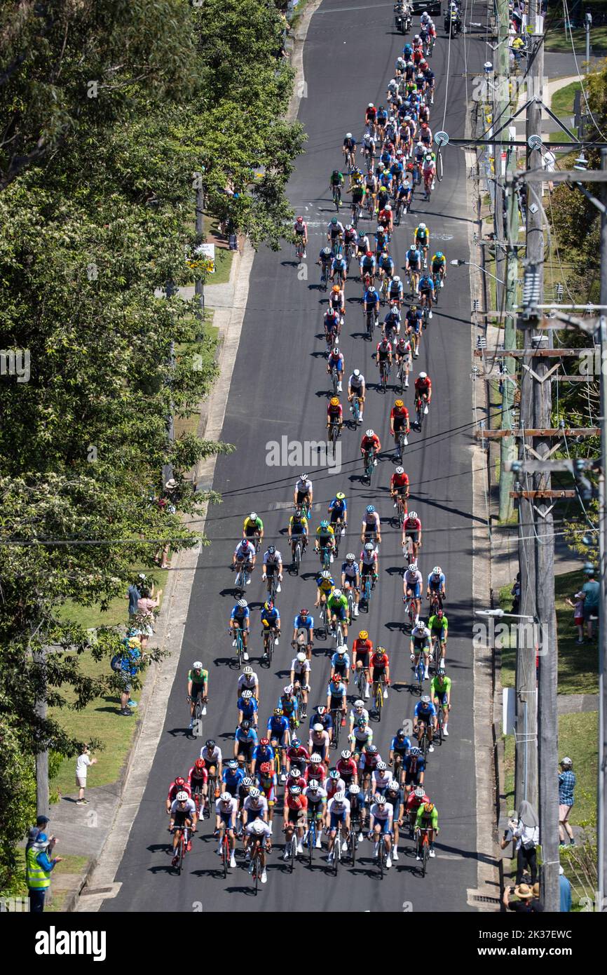 Wollongong, Australia. 25th Sep, 2022. Cyclists compete during the Men's Elite Road Race of the 2022 UCI Road World Championships in Wollongong, Australia, Sept. 25, 2022. Credit: Zhu Hongye/Xinhua/Alamy Live News Stock Photo