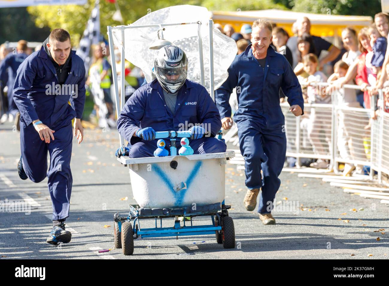 Eastbourne, UK. 25th Sep 2022. Participants enjoy a sunny day in Eastbourne as they take part in the annual soapbox race. Eastbourne, East Sussex,UK. Credit: Ed Brown/Alamy Live News Stock Photo