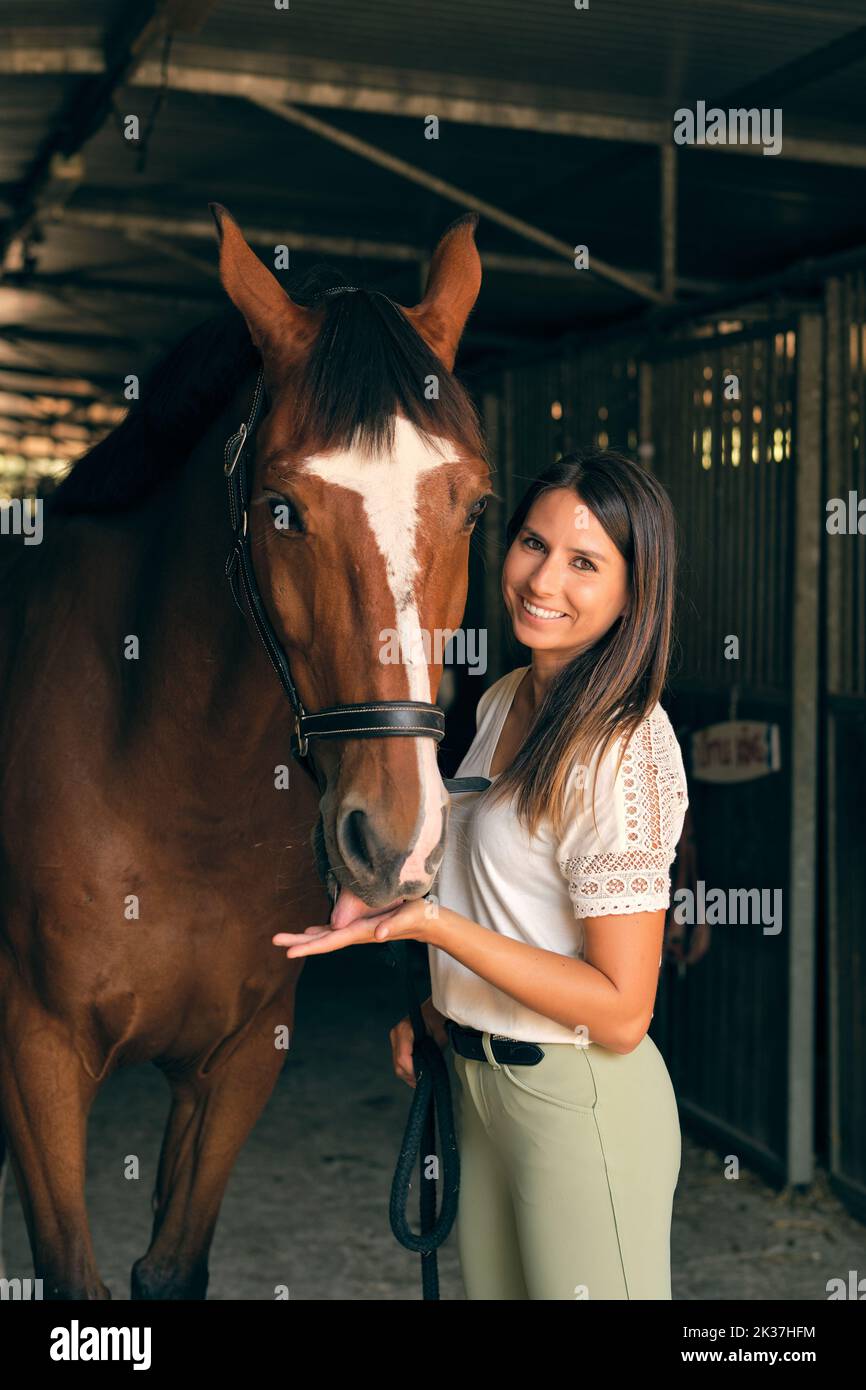 Horse bridle tongue hires stock photography and images Alamy