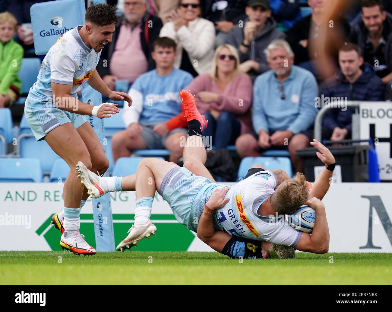 Harlequins' Tyrone Green scores their side's second try during the Gallagher Premiership match at Sandy Park, Exeter. Picture date: Sunday September 25, 2022. Stock Photo