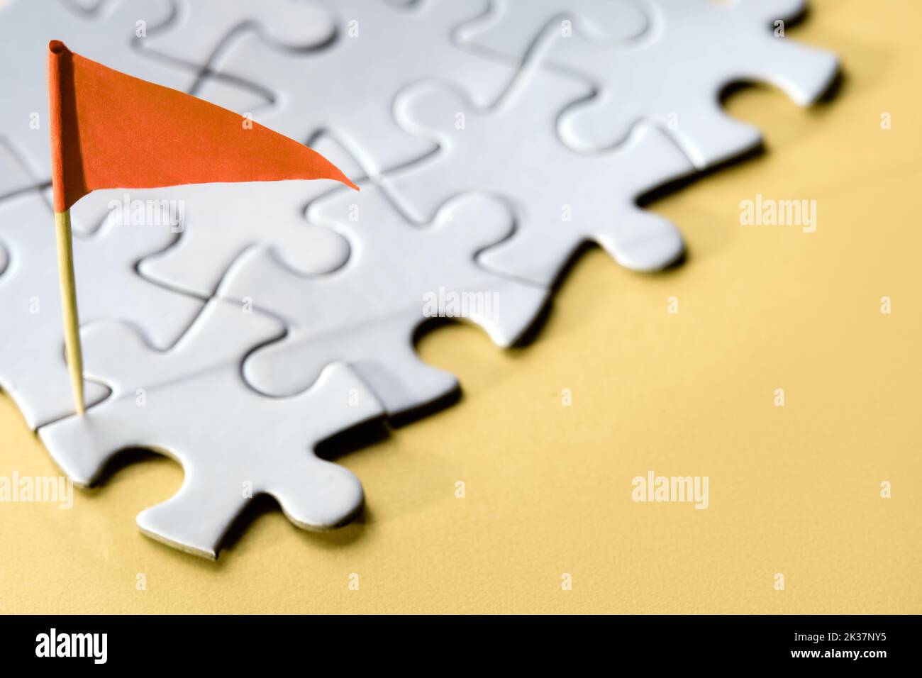 Jigsaw triangle hi-res stock photography and images - Alamy