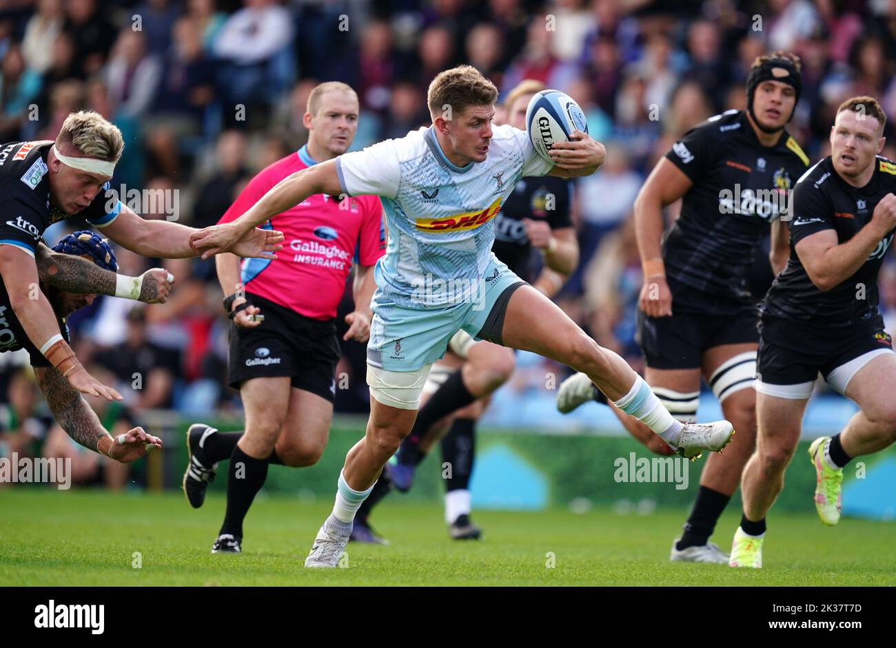 Harlequins' Luke Northmore breaks clear to score their side's fifth try during the Gallagher Premiership match at Sandy Park, Exeter. Picture date: Sunday September 25, 2022. Stock Photo