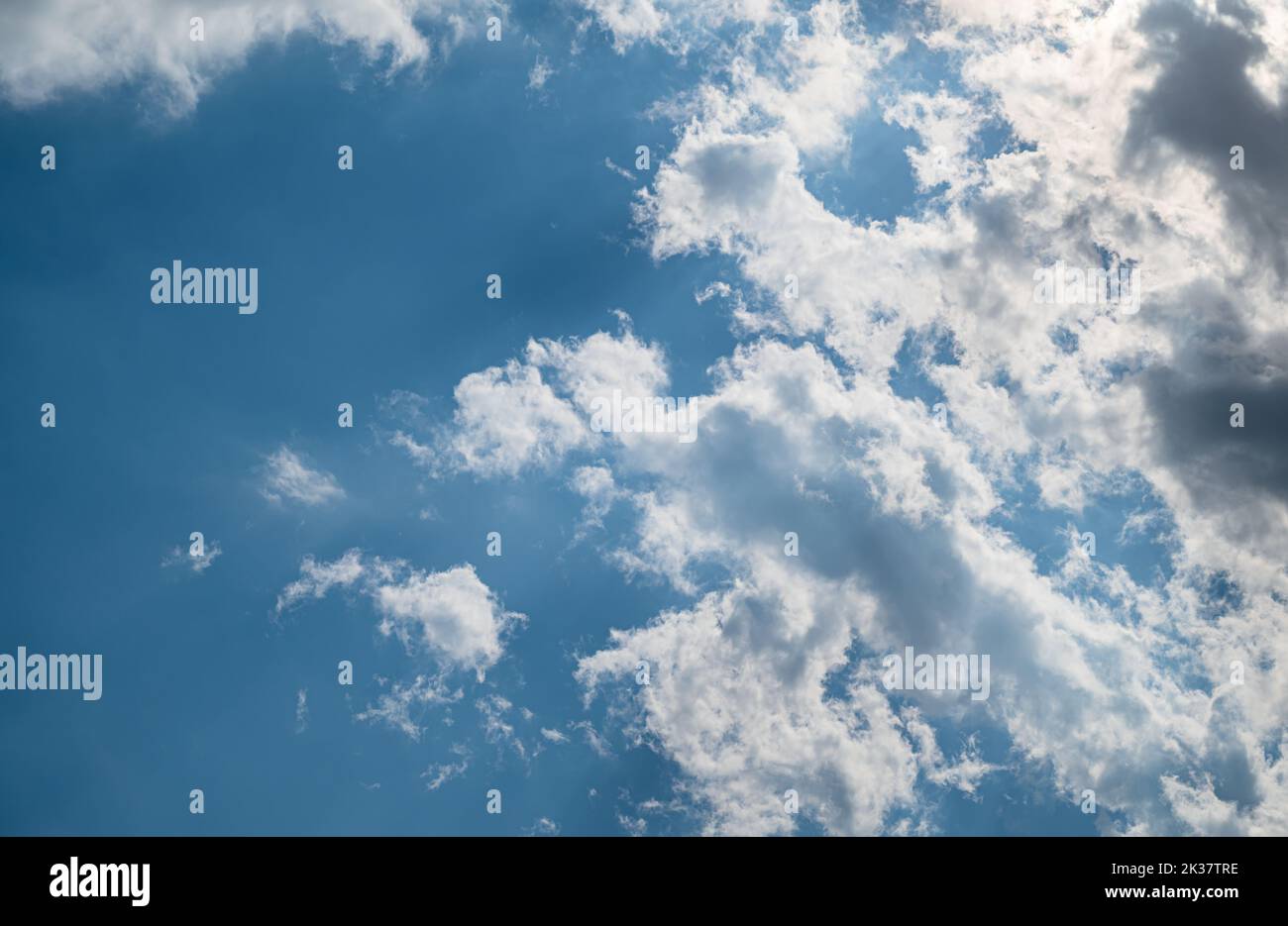 Dramatic blue sky with white clouds Stock Photo - Alamy