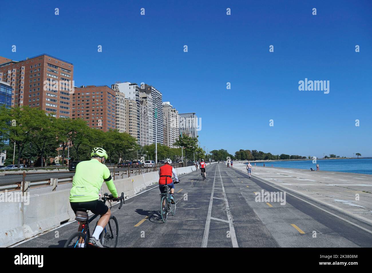 Chicago Lakefront Trail in Gold - Chicago Lakefront Trail In Gold Coast Area 2K3808M