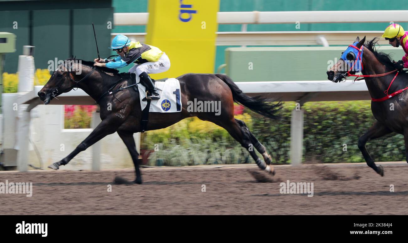 Scmp Racing Race 3, QUADRUPLE DOUBLE(1), ridden by Angus Chung Yik-lai, won the ...