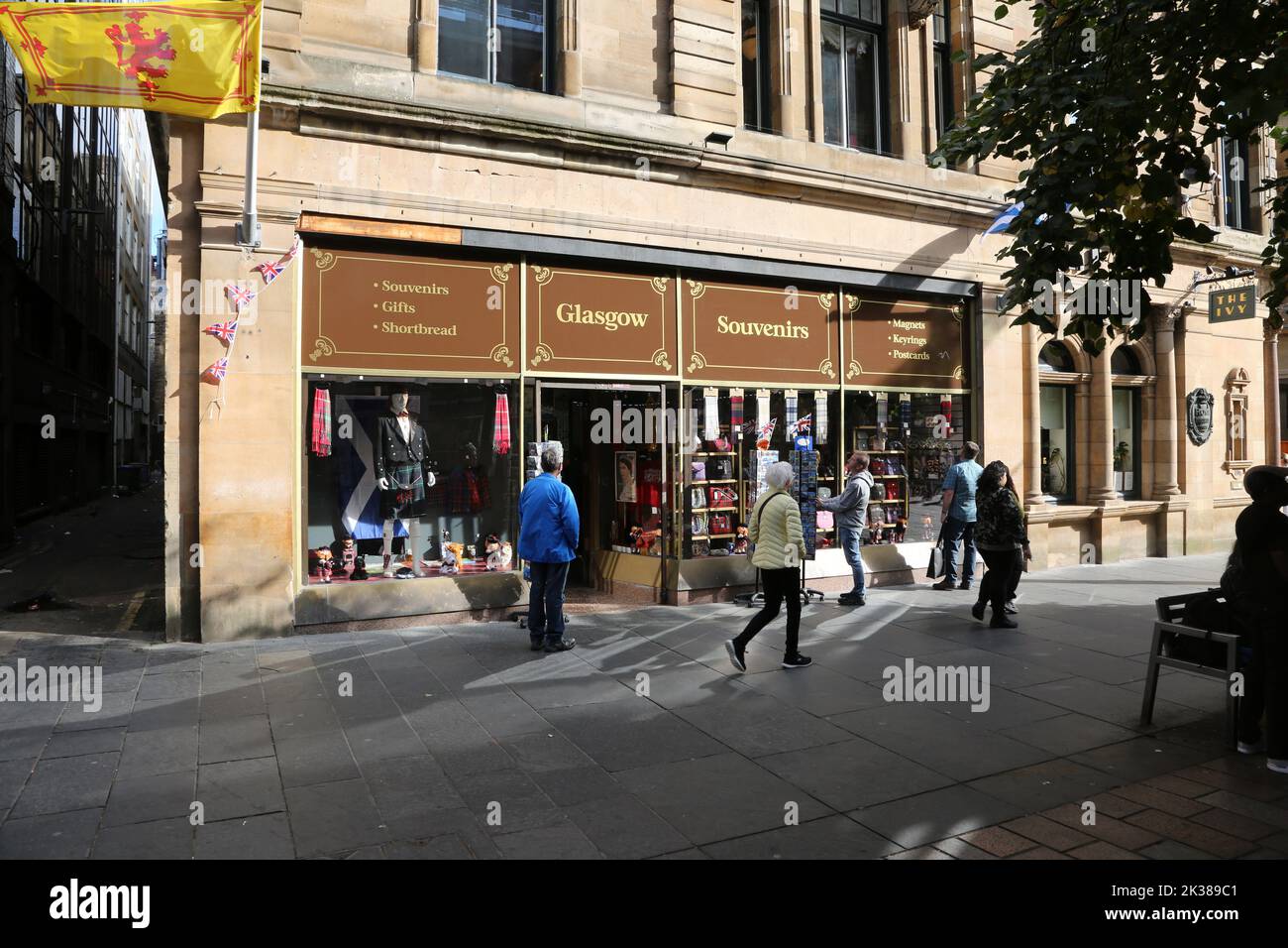Gift shops on Buchanan Street, Glasgow, Scotland, UK Stock Photo Alamy