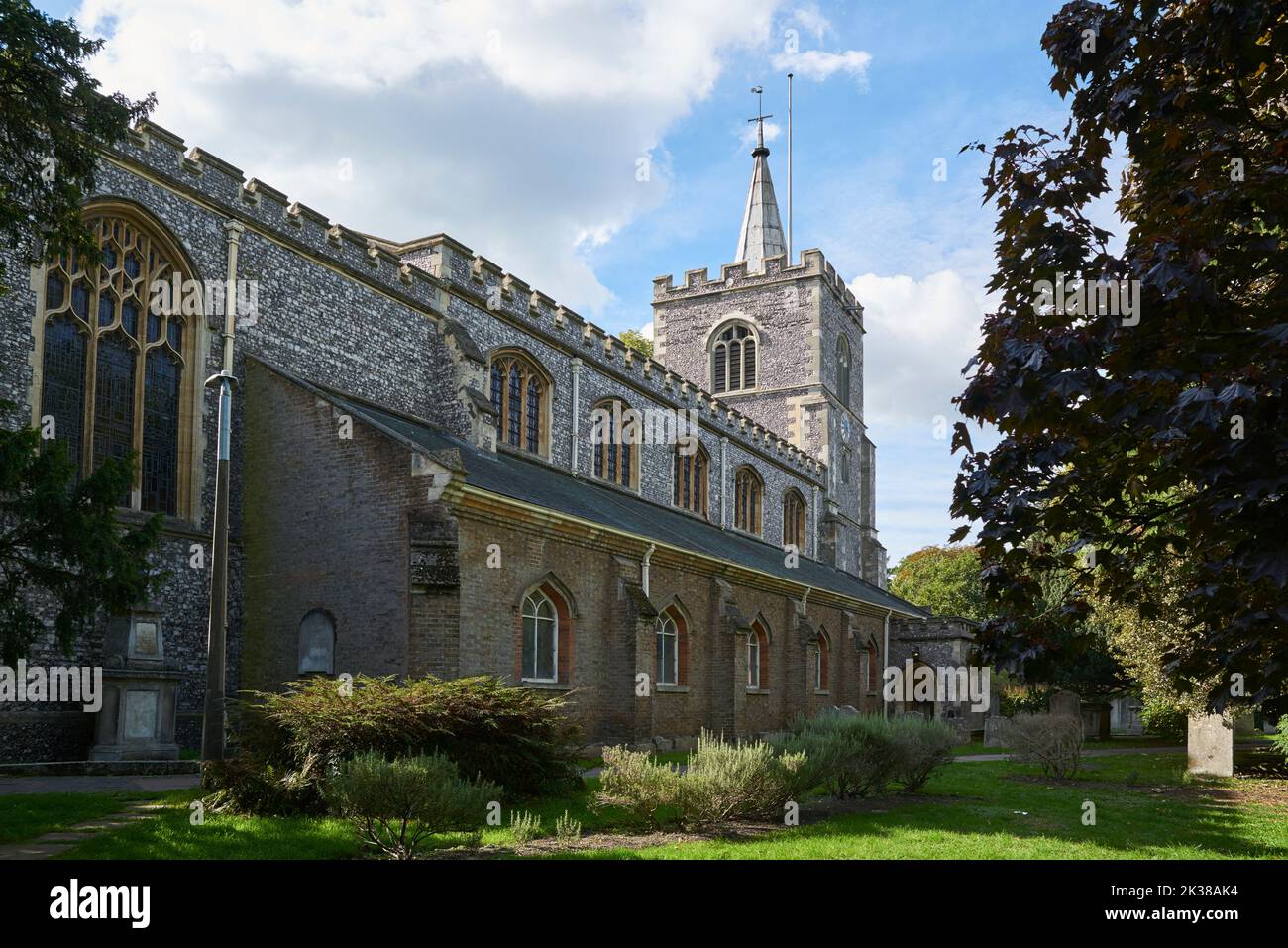 The exterior of the historic church of St Mary the Virgin at Rickmansworth, South West Hertfordshire, Southern England, with 17th century tower Stock Photo