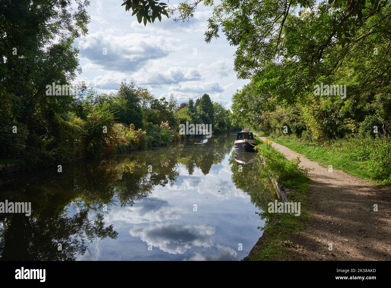 Towpath along the Grand Union Canal near Rickmansworth, Hertfordshire, South East England, in late summer Stock Photo