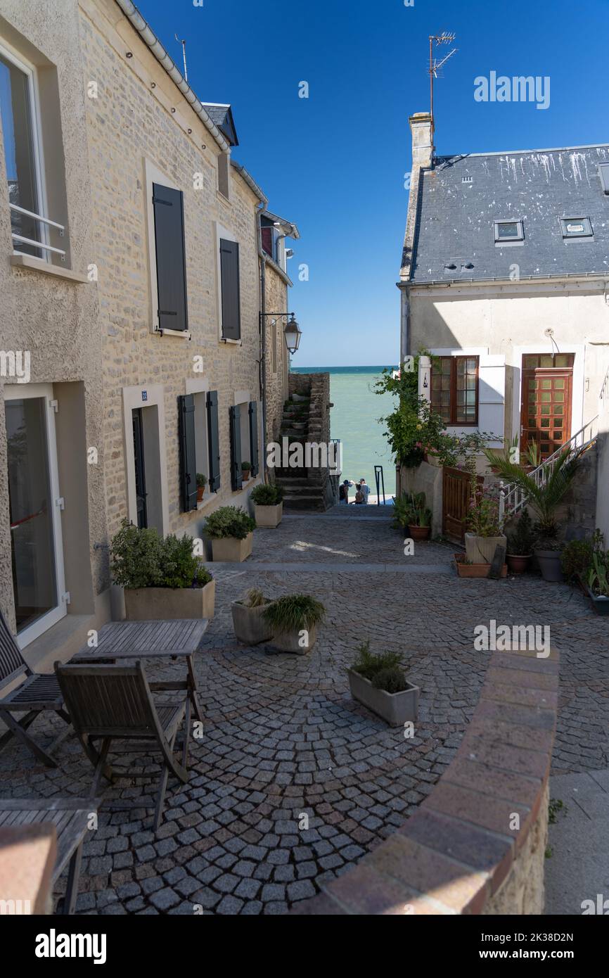 Houses in the old part of Port-en-Bessin, Normandy Stock Photo