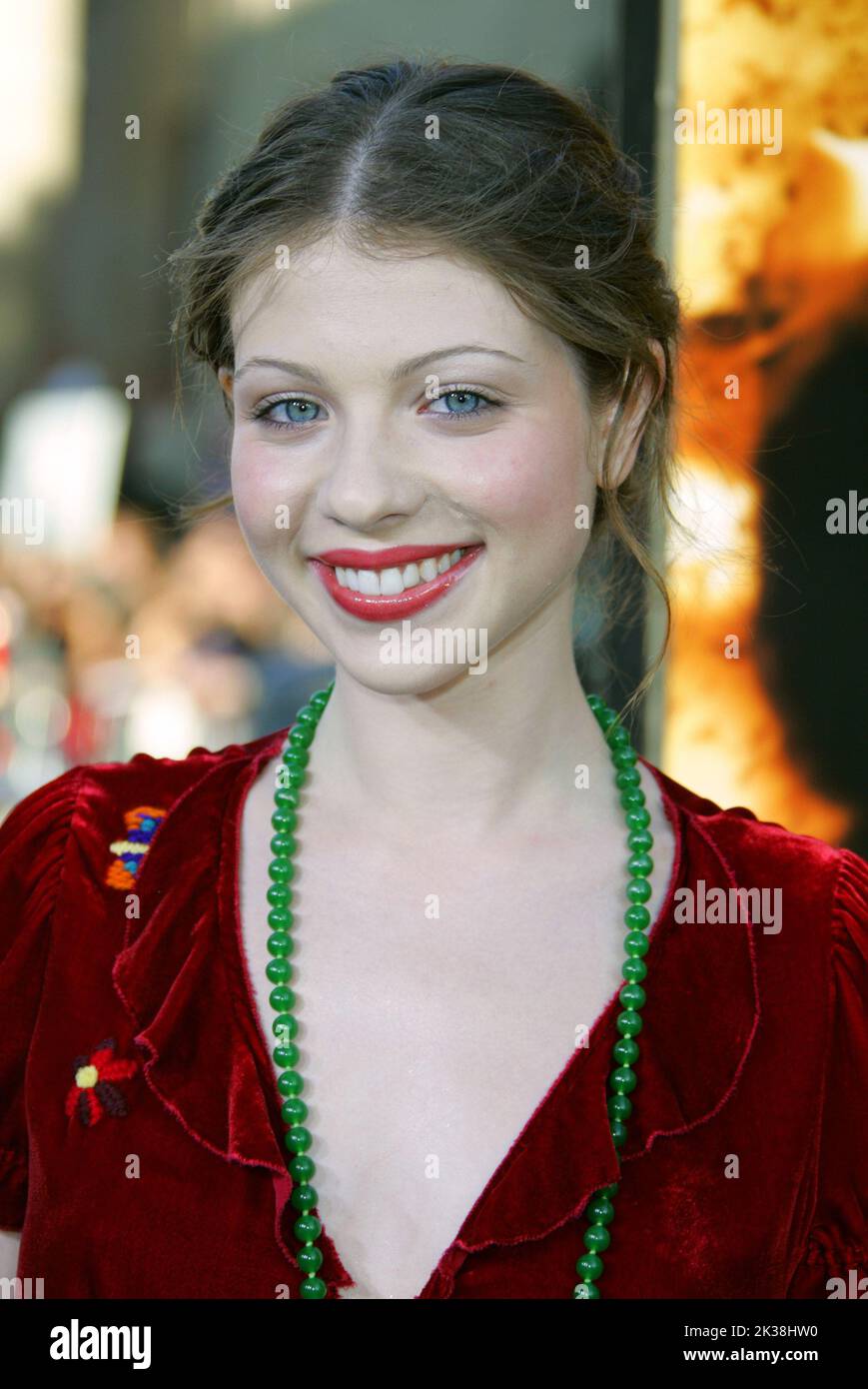 MICHELLE TRACHTENBERG ACTRESS BATMAN BEGINS CHINESE THEATRE, HOLLYWOOD LOS ANGELES, USA 06/06/2005 LAM51581 Stock Photo