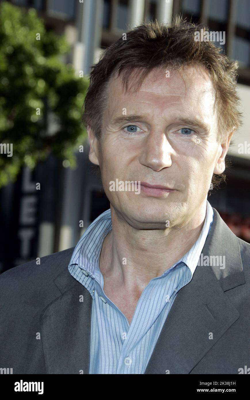 LIAM NEESON ACTOR BATMAN BEGINS CHINESE THEATRE, HOLLYWOOD LOS ANGELES, USA 06/06/2005 LAM51567 Stock Photo