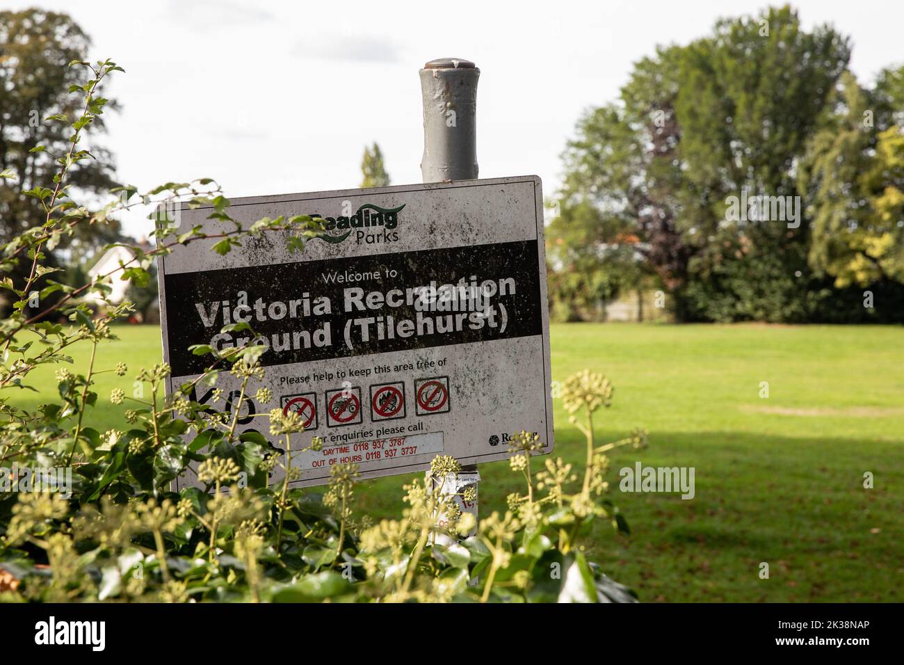 Tilehurst, UK. 25th September, 2022. A sign is pictured at an entrance to Victoria Recreation Ground. Victoria Recreation Ground is owned by Tilehurst Poor's Land Charity (TPLC) and is leased to Reading Borough Council. Credit: Mark Kerrison/Alamy Live News Stock Photo