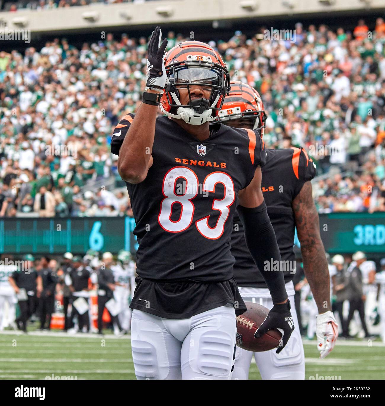 East Rutherford, New Jersey, USA. 25th Sep, 2022. Cincinnati Bengals wide receiver Tyler Boyd (83) reacts after a touchdown against the New York Jets during a NFL game at MetLife Stadium in East Rutherford, New Jersey on Sunday September 25, 2022. Duncan Williams/CSM/Alamy Live News Stock Photo