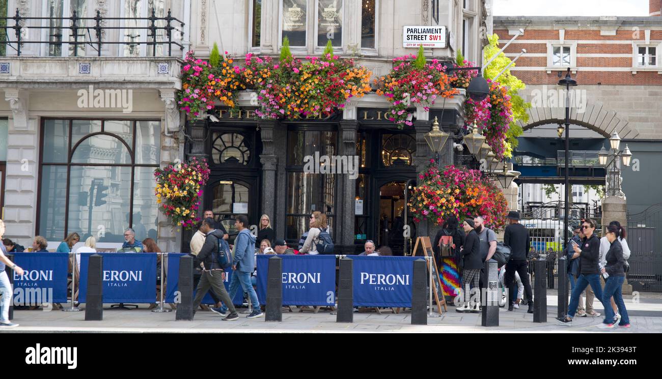 Red Lion Pub Parliament Street Whitehall Westminster London Stock Photo red-lion-pub-parliament-street-whitehall-westminster-london-stock-photo