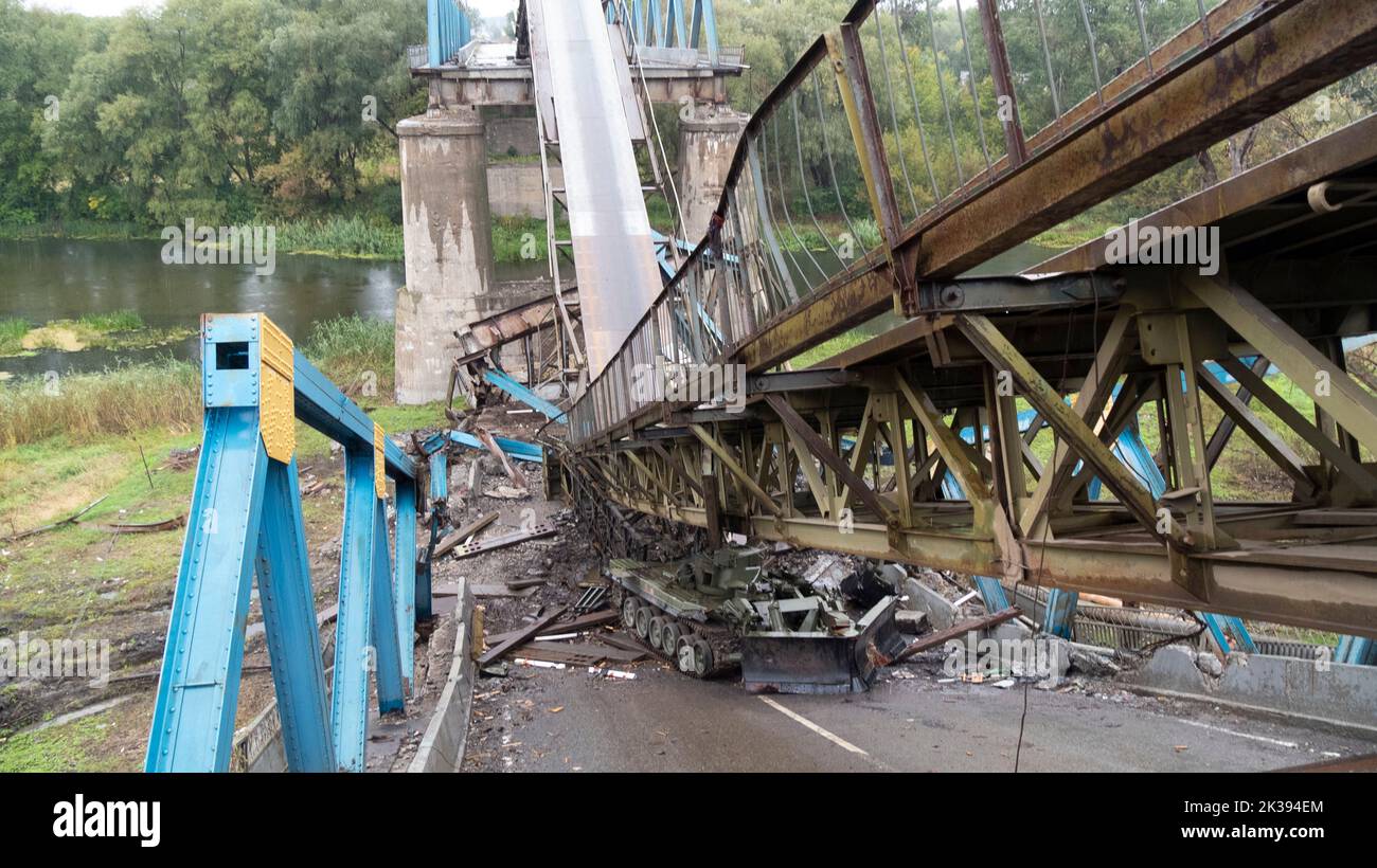 A Russian Minesweeper Sits Destroyed Under A Bridge In Izium, Ukraine ...