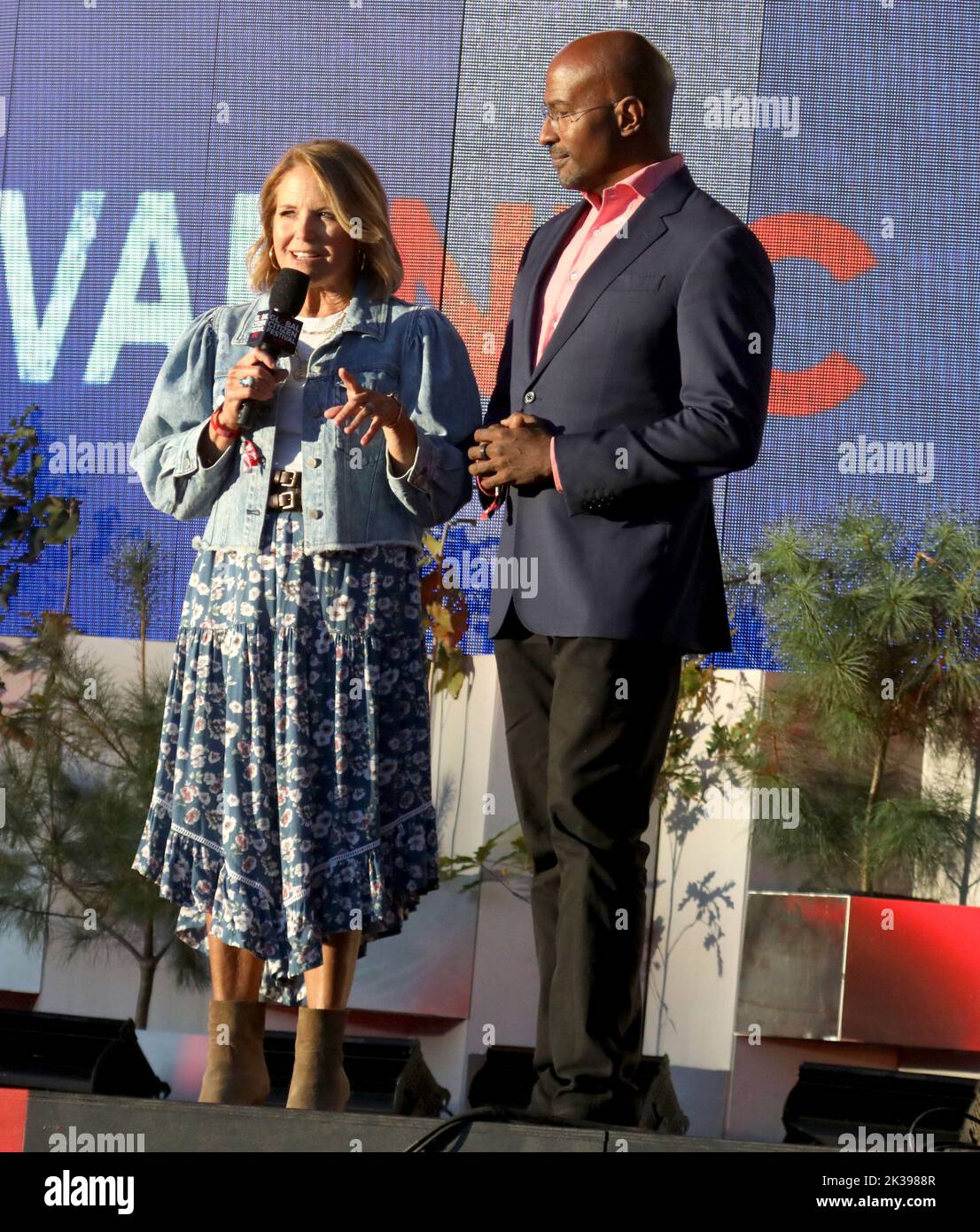 September 24, 2022, New York City, New York, USA: KATIE COURIC and VAN JONES attend the 2022 Global Citizen Festival held on the Great Lawn in Central Park. (Credit Image: © Nancy Kaszerman/ZUMA Press Wire) Stock Photo