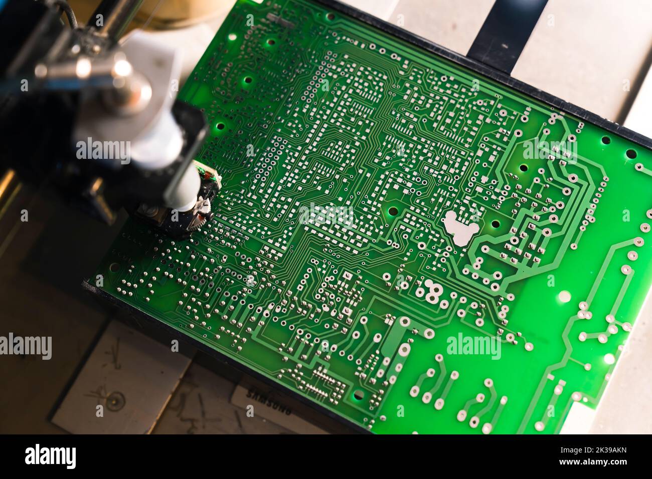 Soldering paste dispenser hires stock photography and images Alamy