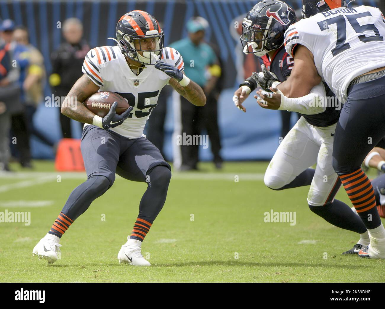Chicago, United States. 25th Sep, 2022. Chicago Bears running back Trestan Ebner (25) runs the ball against the Houston Texans during a game at Soldier Field in Chicago on Sunday, September 25, 2022. The Bears won 23-20. Photo by Mark Black/UPI Credit: UPI/Alamy Live News Stock Photo