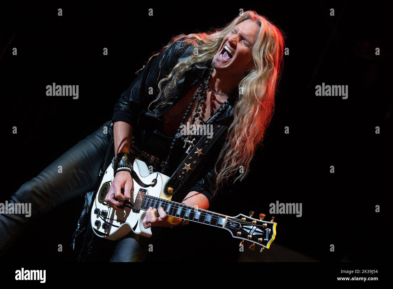 LONDON, ENGLAND: Whitesnake perform on stage during their Farewell Tour at the O2 Arena. Featuring: Joel Hoekstra Where: London, United Kingdom When: 16 May 2022 Credit: Neil Lupin/WENN Stock Photo