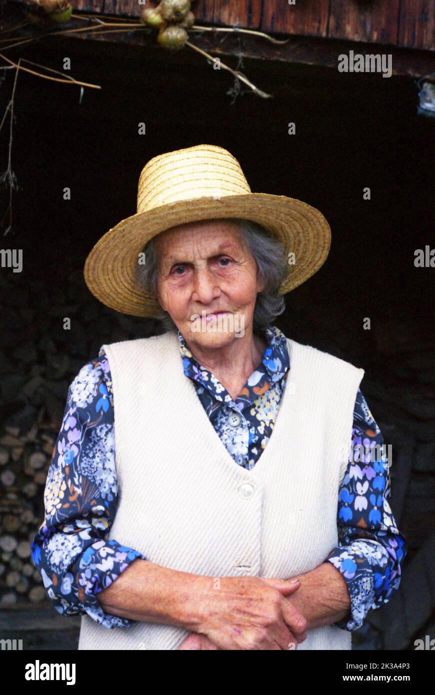 Portrait of elderly woman in Poșaga, Alba County, Romania, approx. 1999. Stock Photo