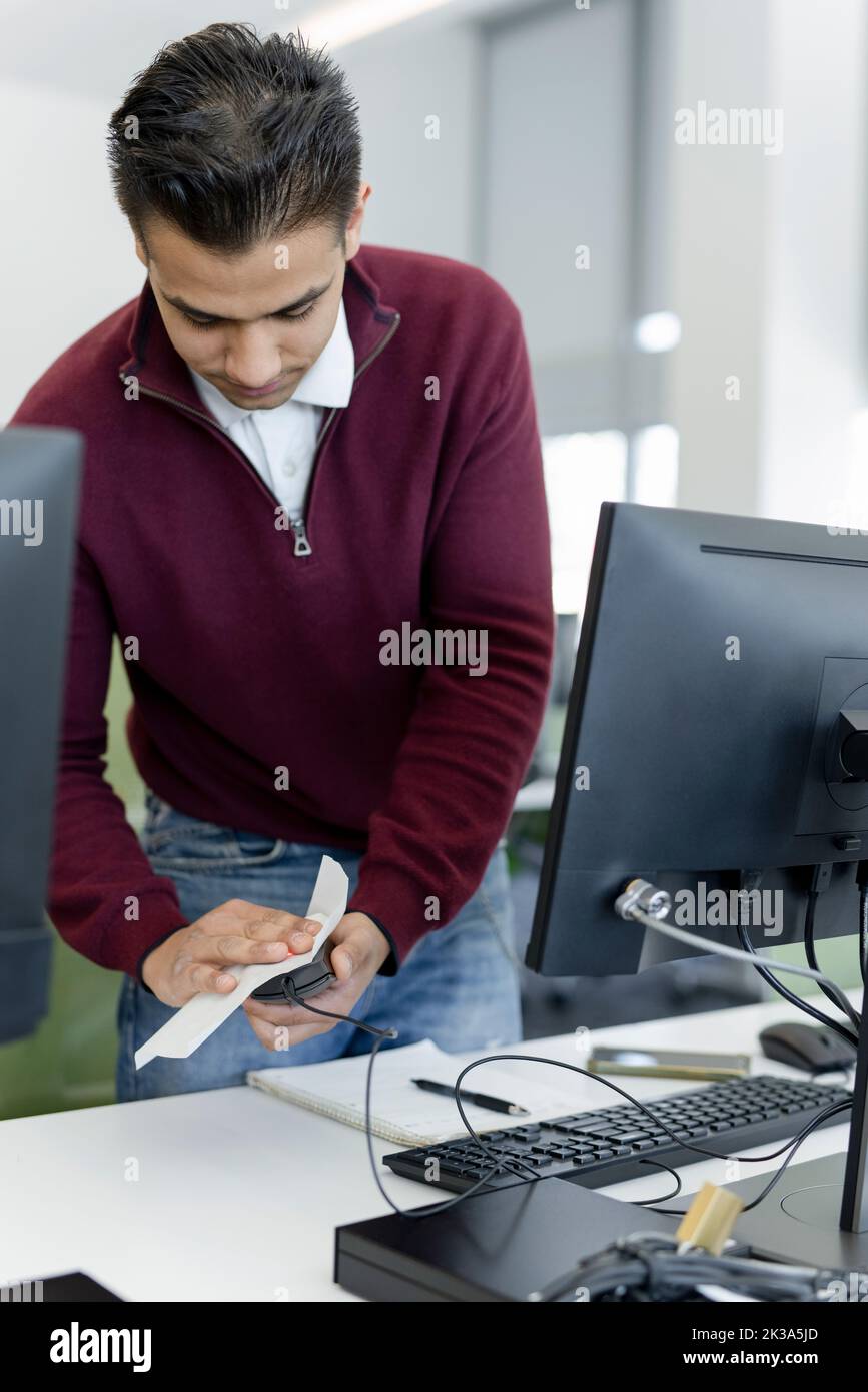 Computer cleaning lab hi-res stock photography and images - Alamy