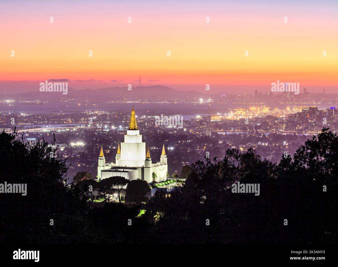 Oakland california temple stock photo alamy