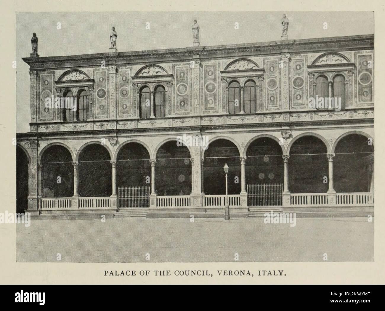 PALACE OF THE COUNCIL, VERONA, ITALY from the Article THE ARCHITECTURE OF MUNICIPAL BUILDINGS. By E. C. Gardner from The Engineering Magazine DEVOTED TO INDUSTRIAL PROGRESS Volume VIII April to September, 1895 NEW YORK The Engineering Magazine Co Stock Photo