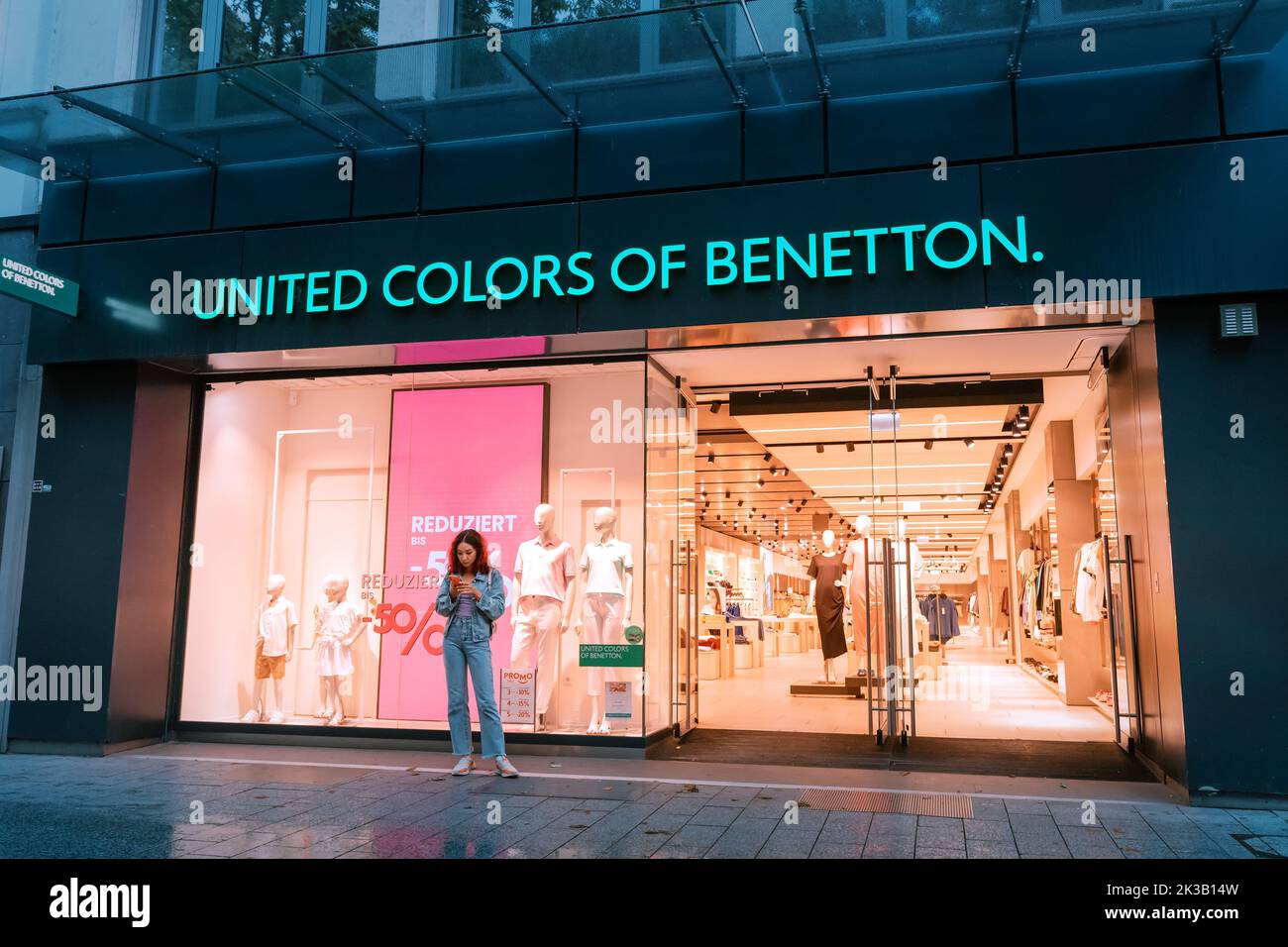 Benetton shop hi-res stock photography and images - Page 2 - Alamy
