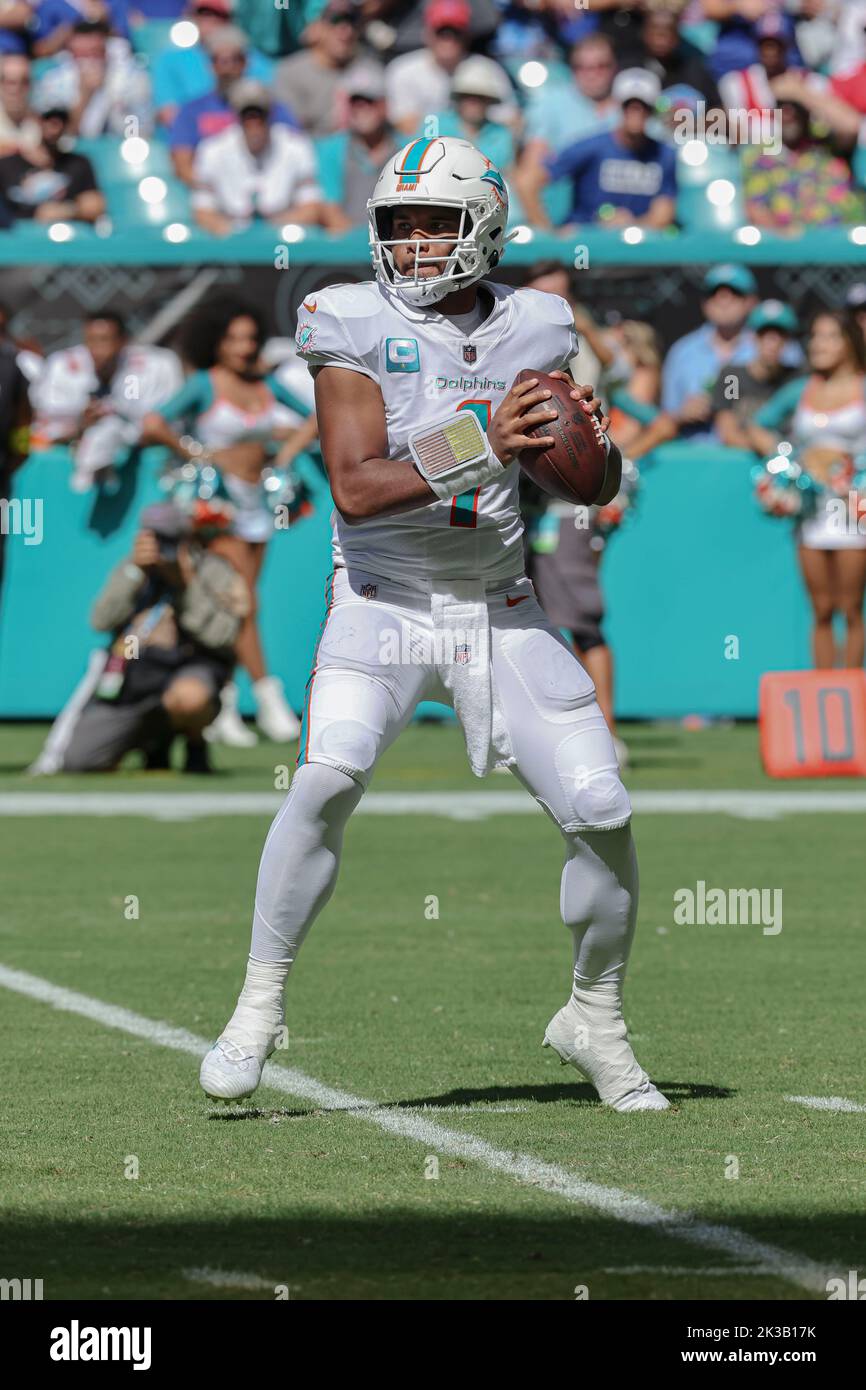 Sunday, September 25, 2022; Miami Gardens, FL USA;  Miami Dolphins quarterback Tua Tagovailoa (1) drops back to pass during an NFL game against the Bu Stock Photo