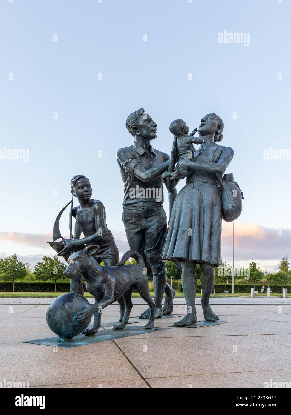Powderhall Bronze sculpture entitled ‘Going to the Beach’ by Vincent Butler,  located at Saltire Square, Granton, Waterfront Avenue, Edinburgh. Stock Photo