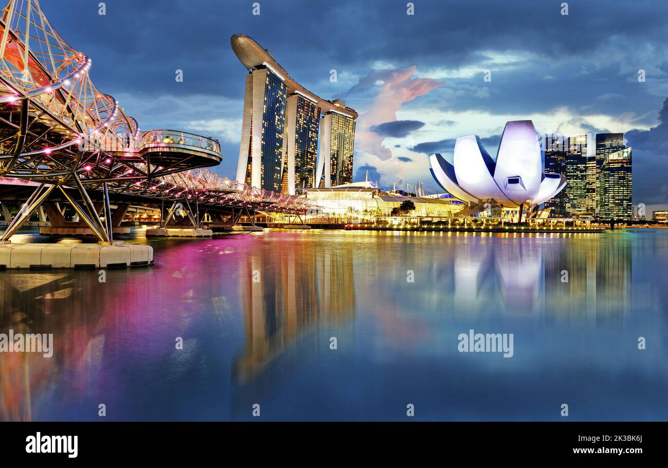 Singapore sunset city skyline at business district, Marina Bay Stock Photo