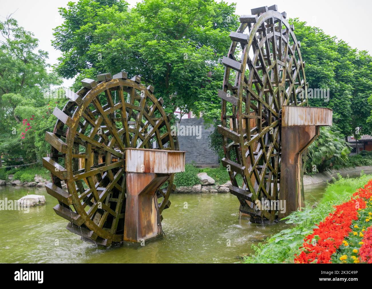 A water wheel at Jiading Square, a scenic spot in Leshan Giant Buddha