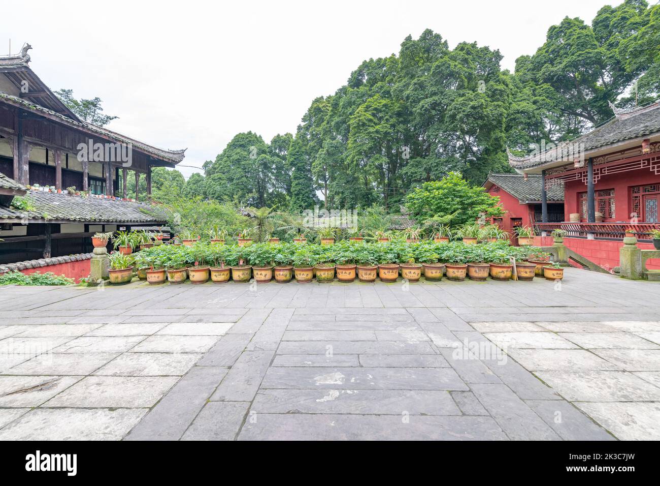 The architectural landscape of Fuhu Temple in Emei Mountain, China Stock Photo