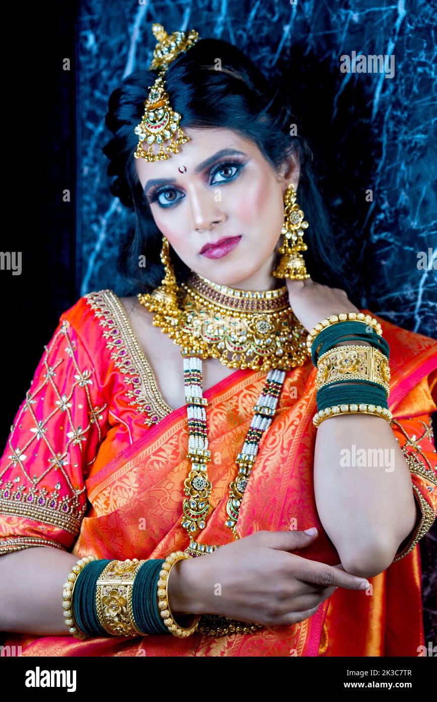 Red saree girl hi-res stock photography and images - Alamy