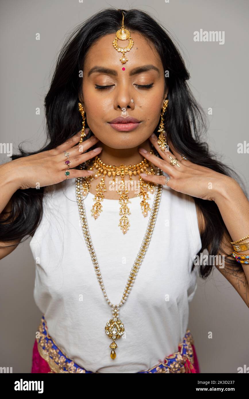 Portrait of indian hi-res stock photography and images - Alamy