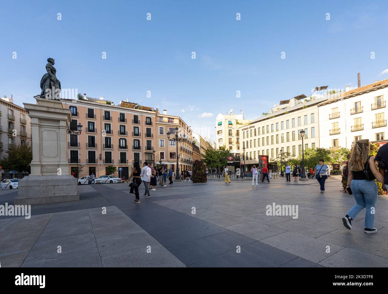 Madrid, Spain, September 2022. view of the statue of Isabella II in the homonymous square in front of the royal theater in the city center Stock Photo