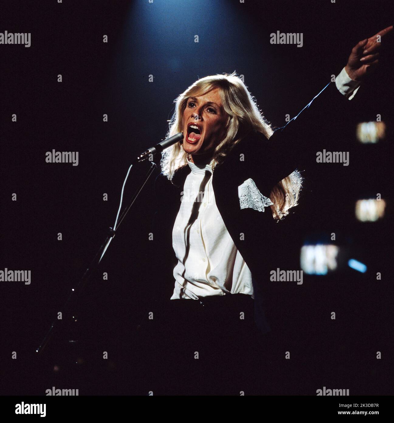 Kim carnes hi-res stock photography and images - Alamy