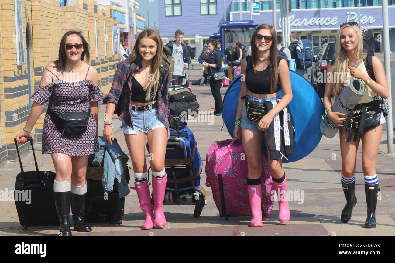 Four girls heading for the Isle of Wight Music Festival arrive at the Hovercraft at Southsea ready to cross The Solent, Left to right, Antonia Ebbage, Bobbie Webb, Amy Hale and Sian Trotter. Pic Mike Walker, Mike Walker Pictures,2015 Stock Photo