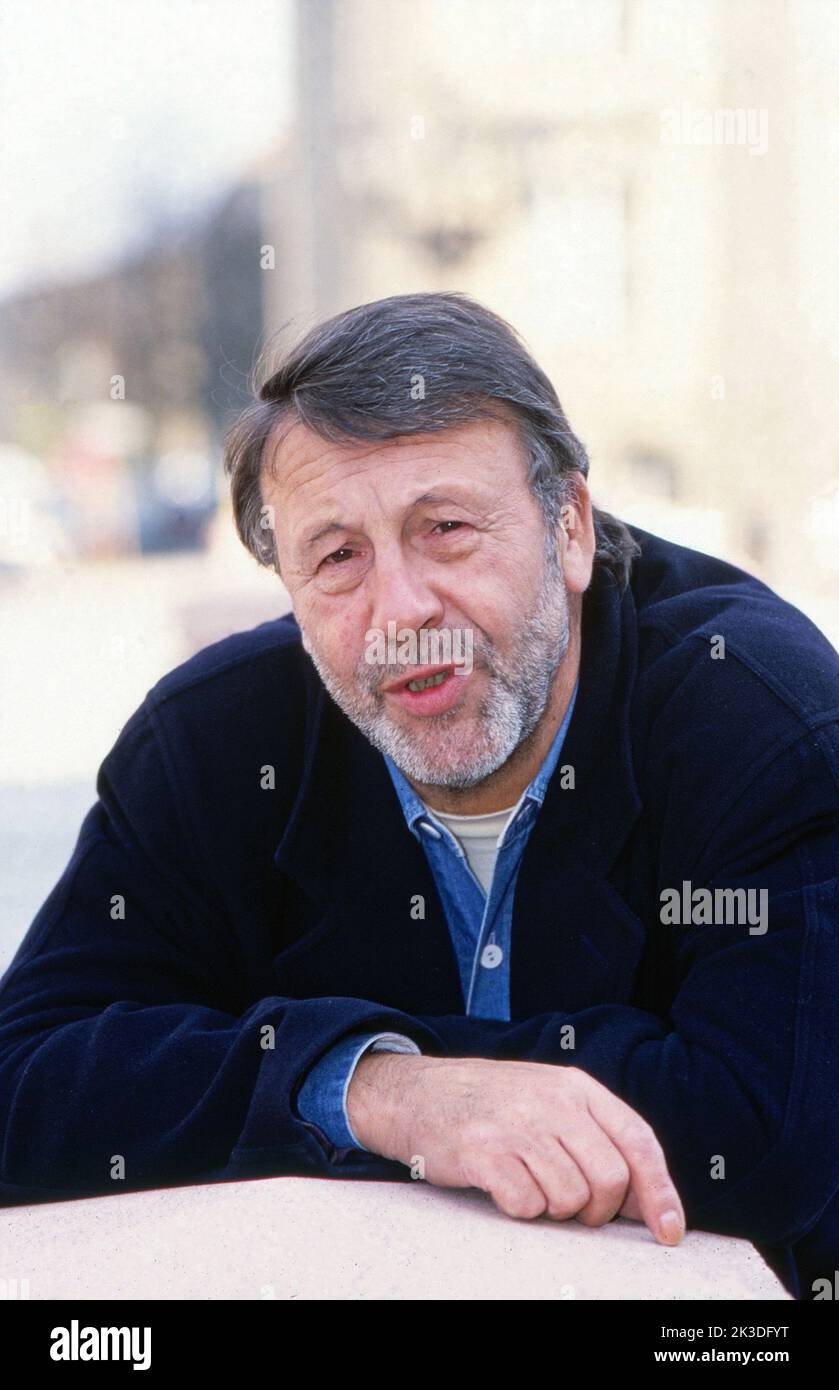 Günter Lamprecht, deutscher Schauspieler, bei einem Fotoshooting in Berlin, Deutschland 1991. Stock Photo