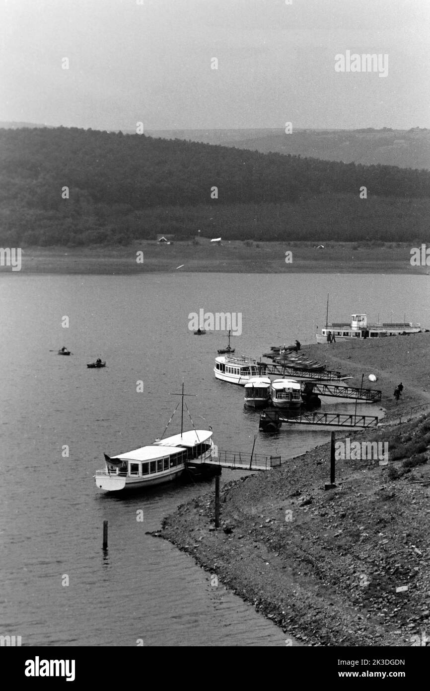Personenschifffahrt am Rurstausee, 1952. Passenger boat service at Rur Reservoir 1952. Stock Photo