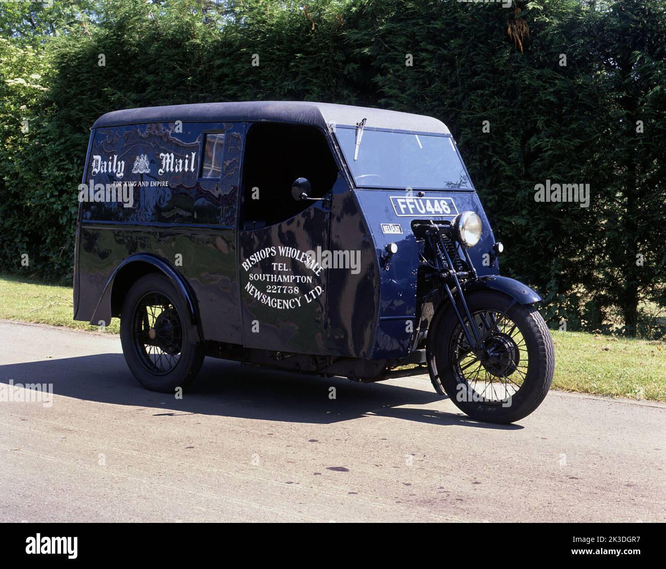 1947 Reliant 3 wheel delivery van Stock Photo Alamy