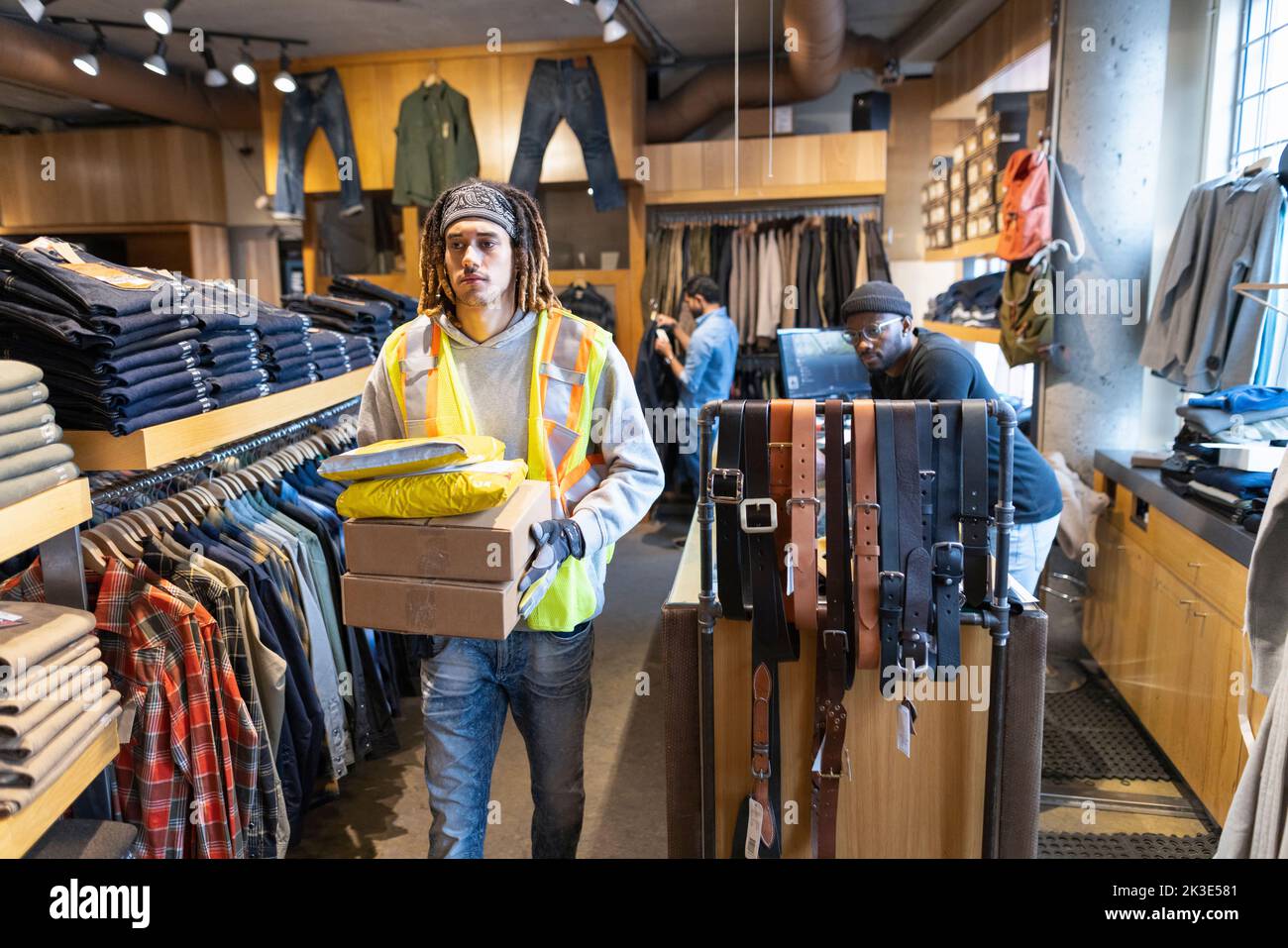 Packages clothing hi-res stock photography and images - Alamy