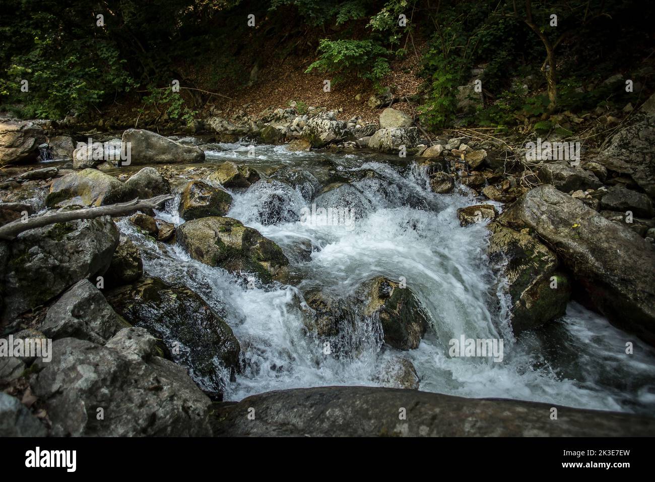 River flowing through rocks hi-res stock photography and images - Alamy
