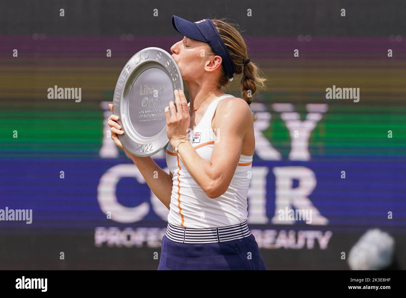 'S-HERTOGENBOSCH, NETHERLANDS - JUNE 12: Ekaterina Alexandrova of Russia during the Winners Ceremony following the Womens Singles Final match between Aryna Sabalenka of Belarus and Ekaterina Alexandrova of Russia at the Autotron on June 12, 2022 in 's-Hertogenbosch, Netherlands (Photo by Joris Verwijst/BSR Agency) Stock Photo