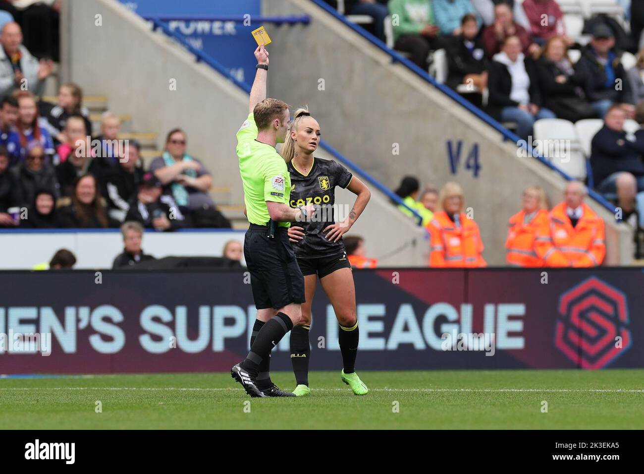 Leicester, UK. 25th Sep, 2022. Leicester, England, September 25th 2022: Tom Parsons (Match referee) shows a yellow card to Alisha Lehmann (7 Aston Villa) during the Barclays FA Womens Super League game between Leicester City and Aston Villa at the King Power Stadium in Leicester, England. (James Holyoak/SPP) Credit: SPP Sport Press Photo. /Alamy Live News Stock Photo