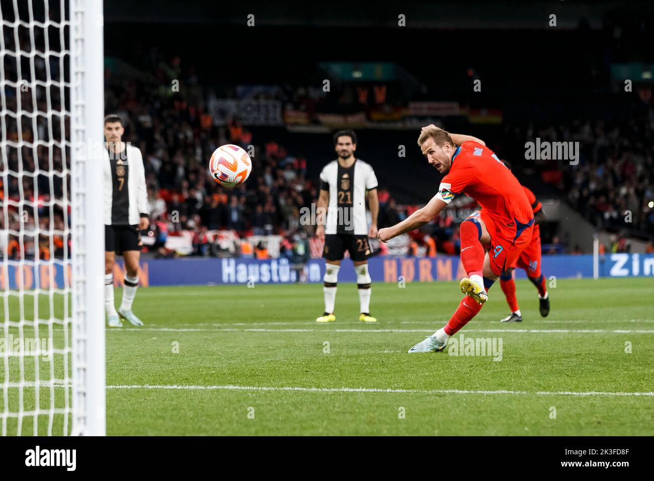 London, UK. 26th Sep, 2022. Harry Kane of England scores their third goal to make the score 3-2 during the UEFA Nations League Group C match between England and Germany at Wembley Stadium on September 26th 2022 in London, England. (Photo by Daniel Chesterton/phcimages.com) Credit: PHC Images/Alamy Live News Stock Photo
