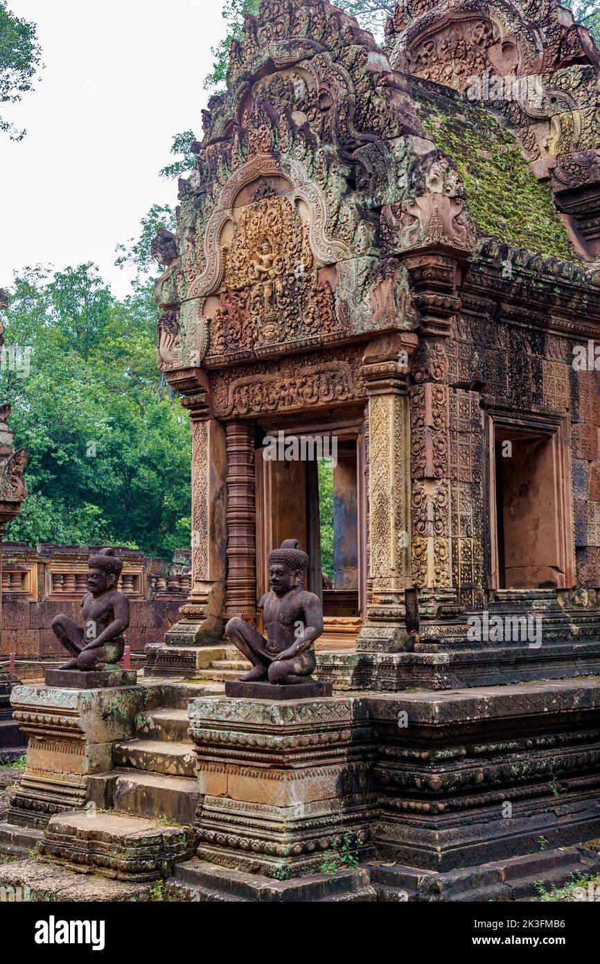 Cambodia. Siem Reap Province. The archaeological park of Angkor. Banteay Srei. 10th century Hindu temple dedicated to Shiva Stock Photo