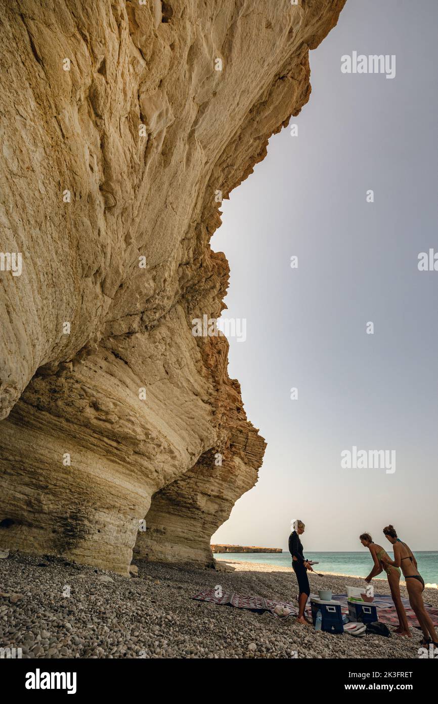 Stony Beach, Tiwi, Oman Stock Photo Alamy