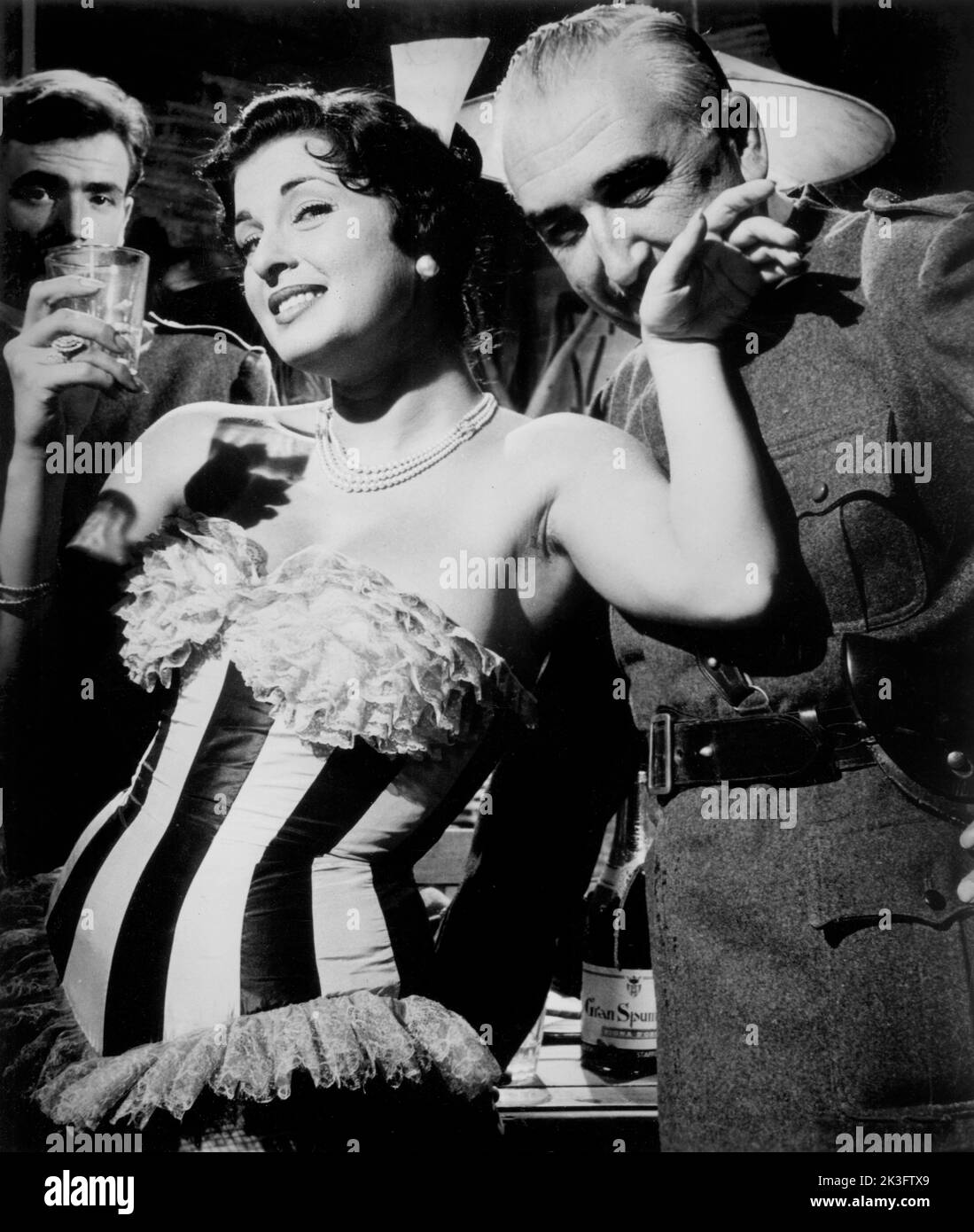 Silvana Pampanini, on-set of the Italian Film, 'A Day in Court', Italian: 'Un giorno in pretura', Minerva Film, Ultra Pictures Corp., 1954 Stock Photo