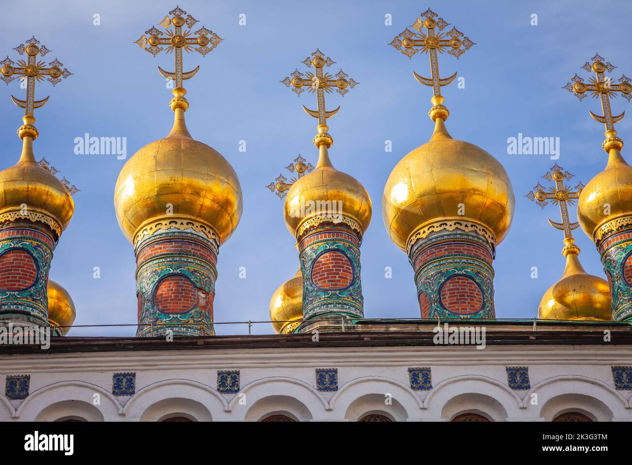 Kremlin cathedral with golden domes at peaceful sunrise, Moscow, Russia Stock Photo